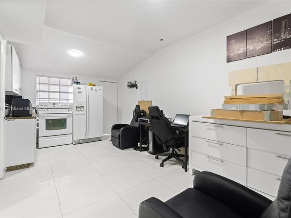 miami-florida-43840591 picture