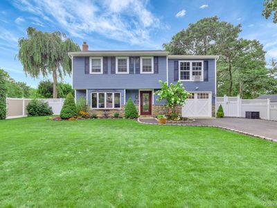 4 Ashford Drive, Ridge, NY, 11961