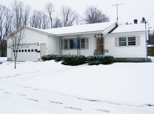 49 Elm St, Camden, NY 13316