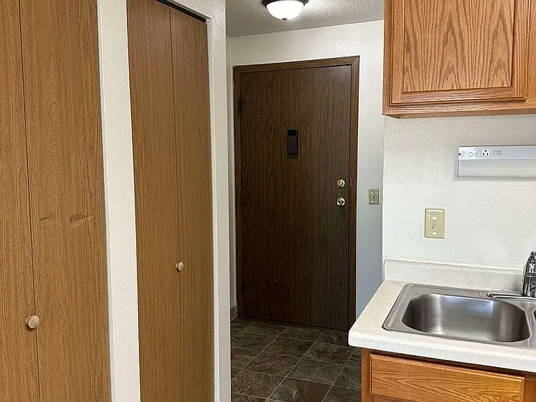 Park Place West Apartments — Photo 3
