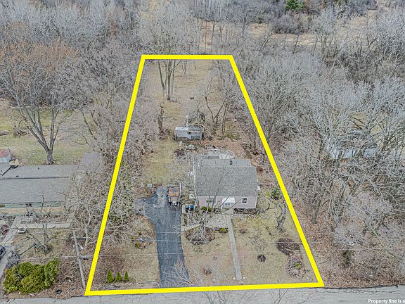 3rd image of 2212 Ravine Dr