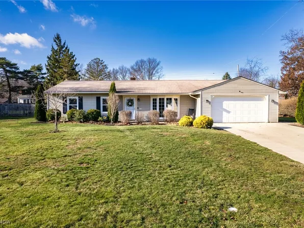 166 Vinewood Dr, Avon Lake, OH 44012