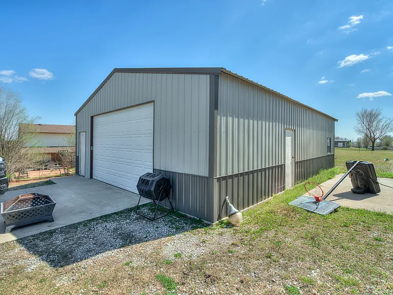 2265 County Road 1258 — Photo 19