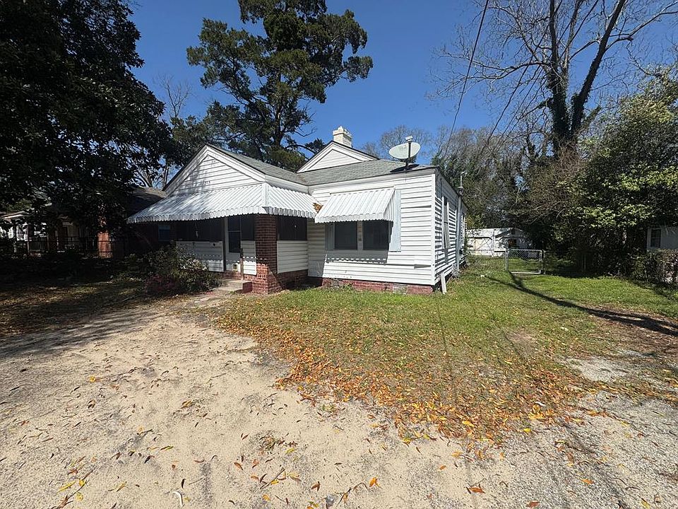 1st image of 2913 Lee St