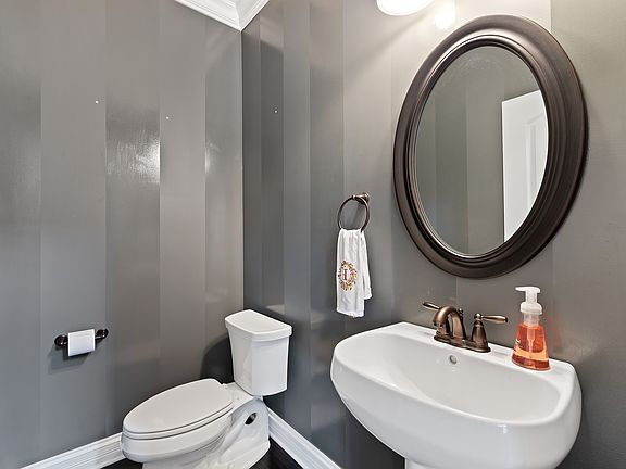 5th image of 69 W Kennedy Ln #902