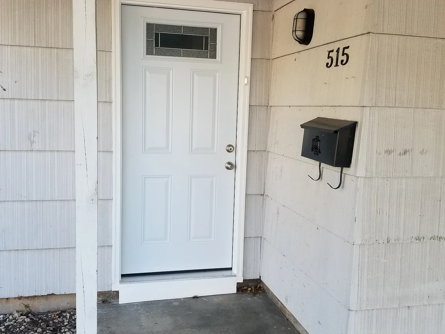 3 bed, 1.5 bath, 1200 sqft, $1,100 — Photo 2