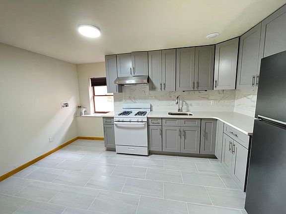 4th image of 8650 19th Ave #2
