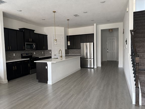 5th image of 1516 White Water Way