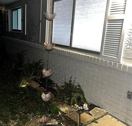 3rd image of 1587 Darlington Ave
