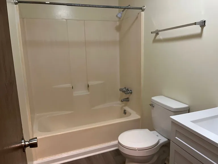 220 Rustwood Dr — Photo 9