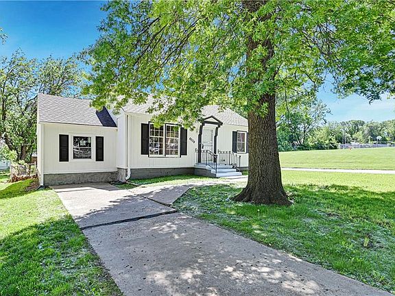 3rd image of 6339 Bellefontaine Ave