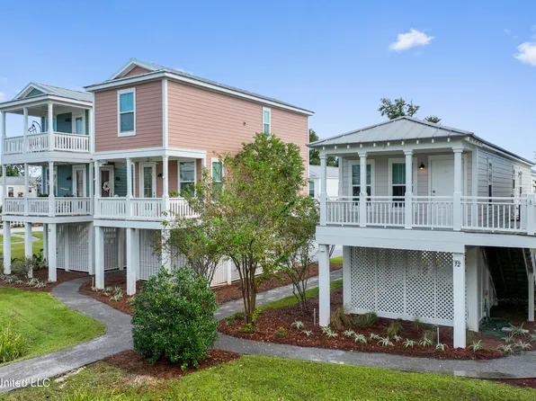 215 E 2nd St #33, Pass Christian, MS 39571