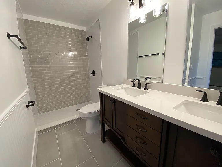 4614 E Seneca Ave — Photo 19