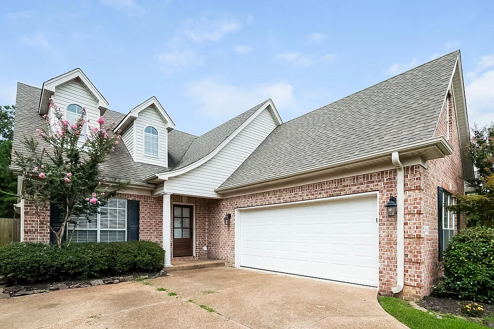 4 bed, 3.0 bath, 2179 sqft, $2,255 — Photo 1