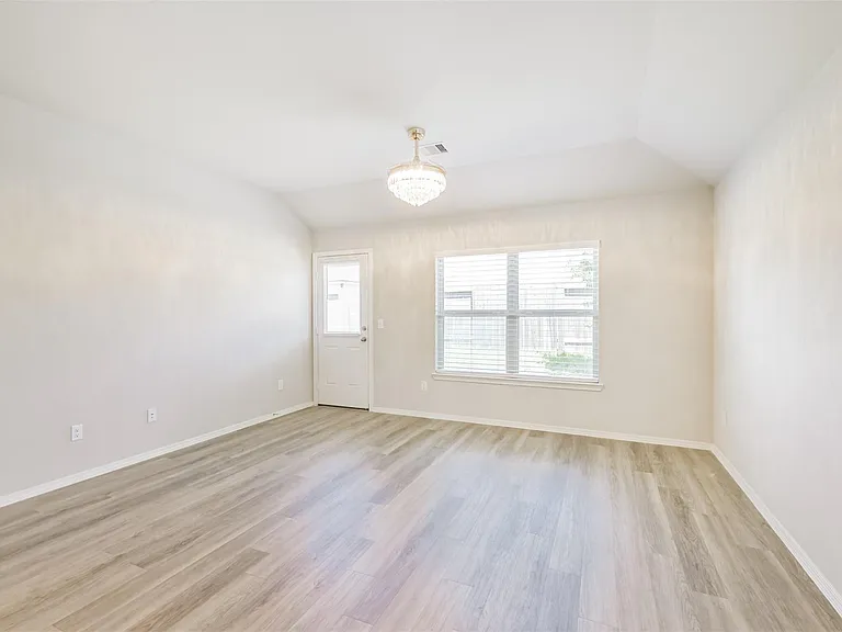 2135 Twisted Cedar Ct — Photo 15