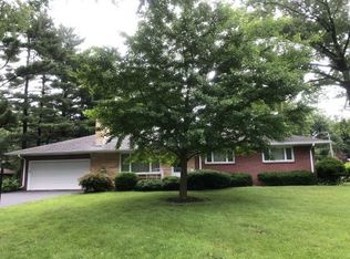 1721 Edgebrook Dr, Rockford, IL 61107