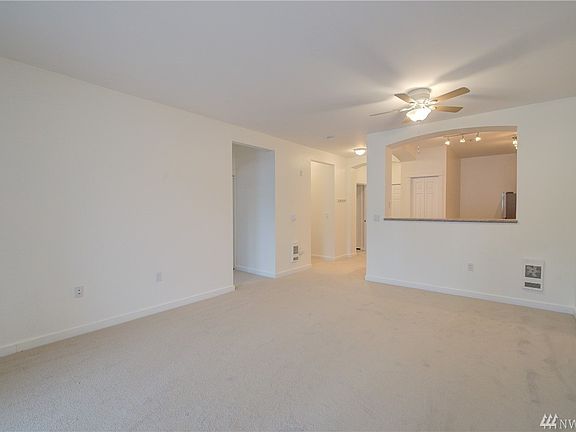 5th image of 13301 SE 79th Pl Unit C409