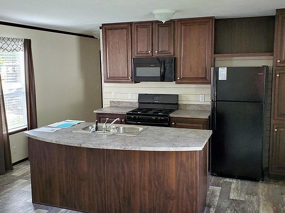 4th image of 171 N Compass Dr