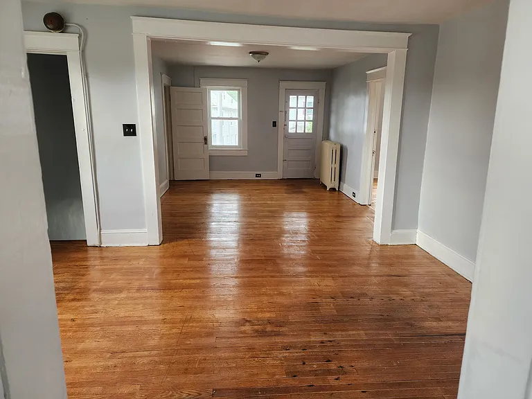 2806 Silver Hill Ave — Photo 1