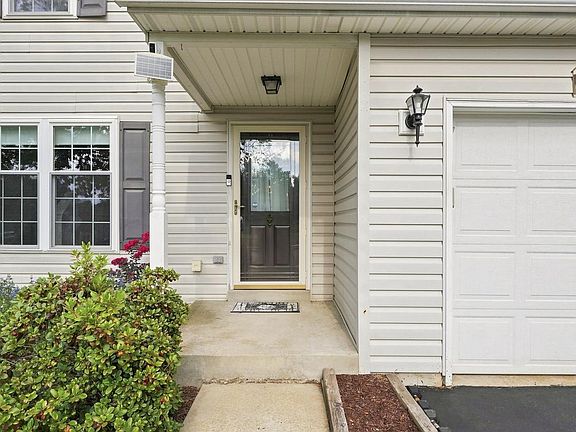 3rd image of 2030 Clover Mill Rd