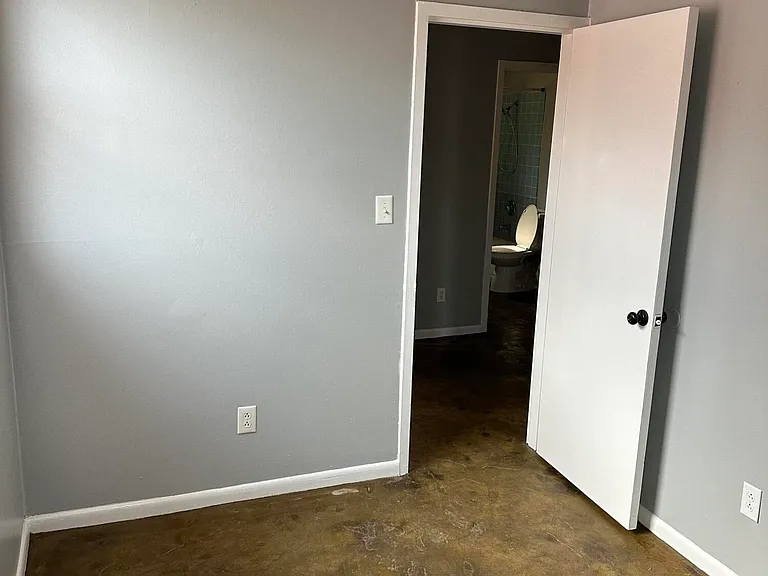 703 Wilkinson Blvd #4 — Photo 26
