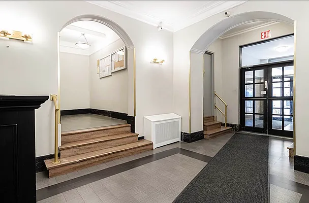 Rented by Rita S Citrin, LREB | media 22