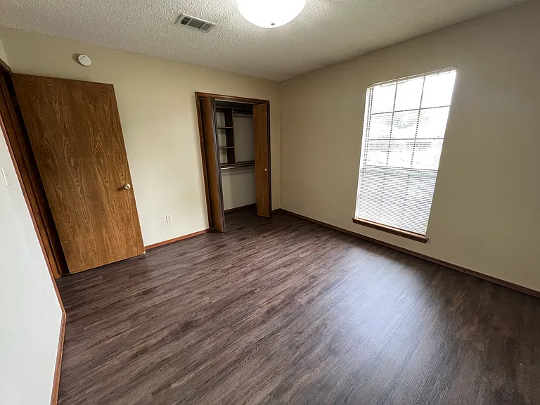 8107 Williamsburg Rd — Photo 22