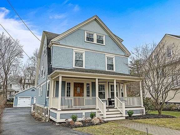 2nd image of 34 Glen Rd