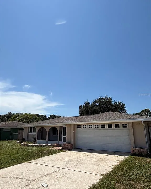 7619 Summertree Ln
