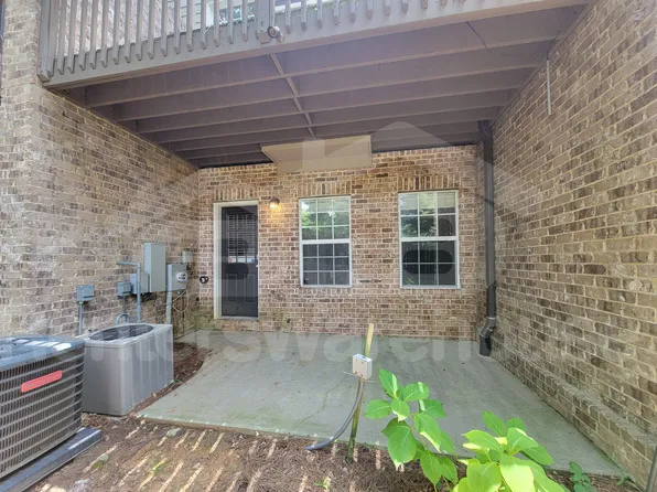 2671 Rivers Edge Dr, Atlanta, GA 30324