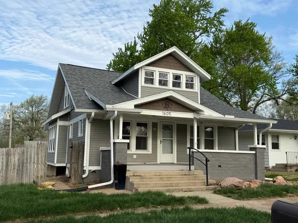 1605 Valley Ave, Falls City, NE 68355
