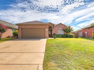 10604 Big Oak Dr, Fort Worth, TX 76131