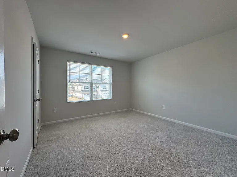 104 Jade Creek Dr — Photo 29