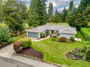 8390 NE Meadowmeer Rd, Bainbridge Island, WA 98110