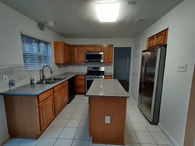 101 Yewleaf Dr — Photo 11