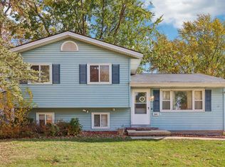 1004 Lewellen St, Marshall, WI 53559