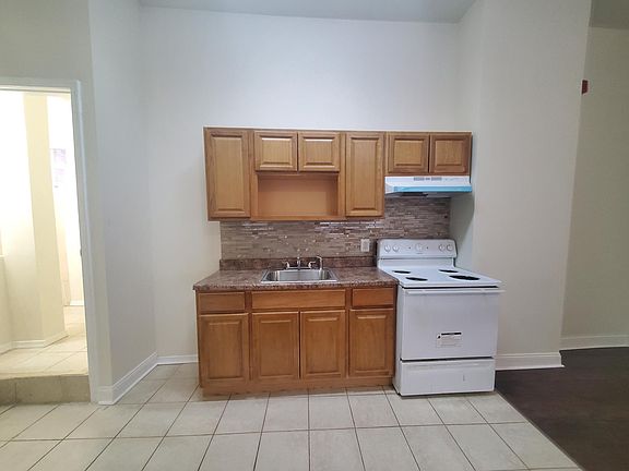 3rd image of 350 W Queen Ln #1