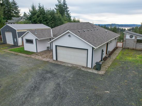 94088 Kirkendall Ln, North Bend, OR 97459