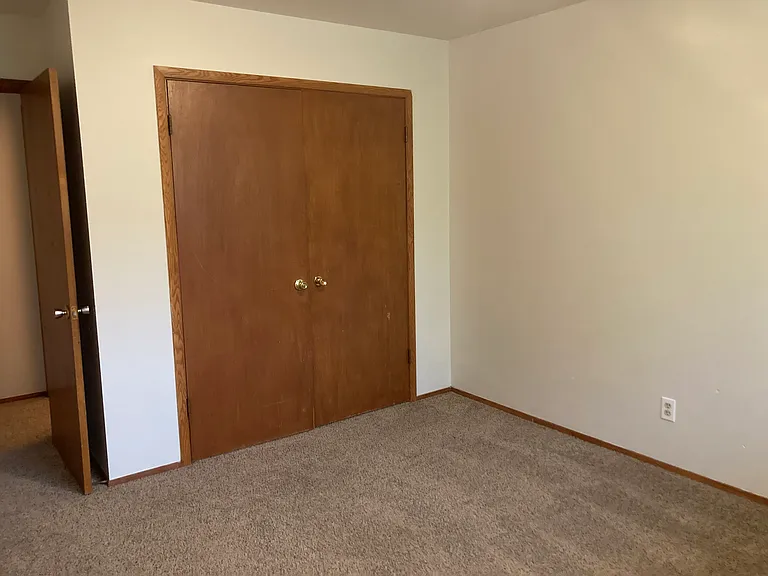 3811 S 35th St #225 — Photo 11