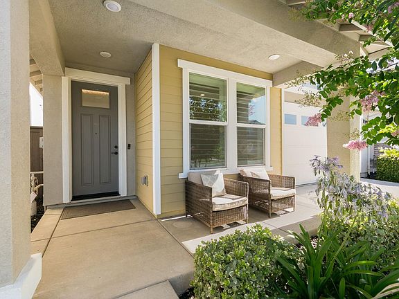 4th image of 2671 Alcove Way