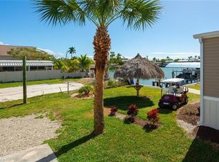 610 Sunset Dr, Goodland, FL 34140
