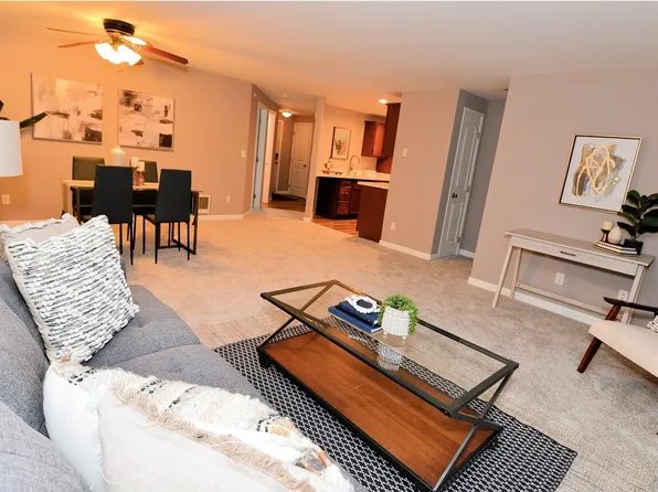 9917 Holly Drive #B208, Everett, WA 98204