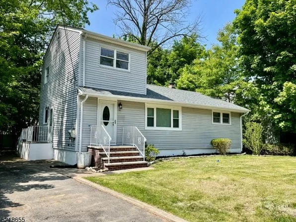 21 Cedar St, Oakland Boro, NJ 07436