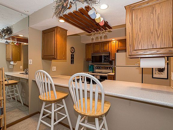 3rd image of 3564 N Willow Ct
