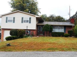 3 Candy Ln, Chesapeake, OH 45619