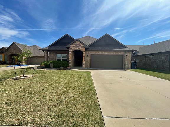 3rd image of 8312 NW 141st Cir