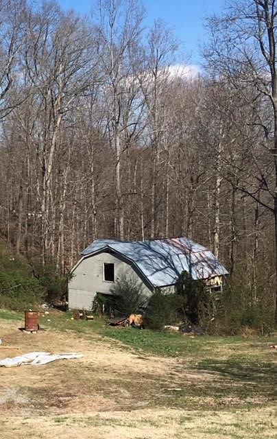 2nd image of 1335 Maplewood Rd