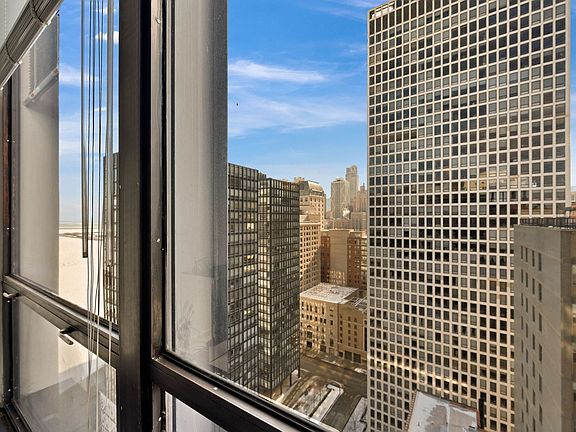 4th image of 900 N Lake Shore Dr APT 2504