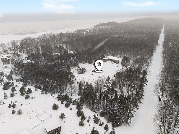 2nd image of 17210 Beachview Dr