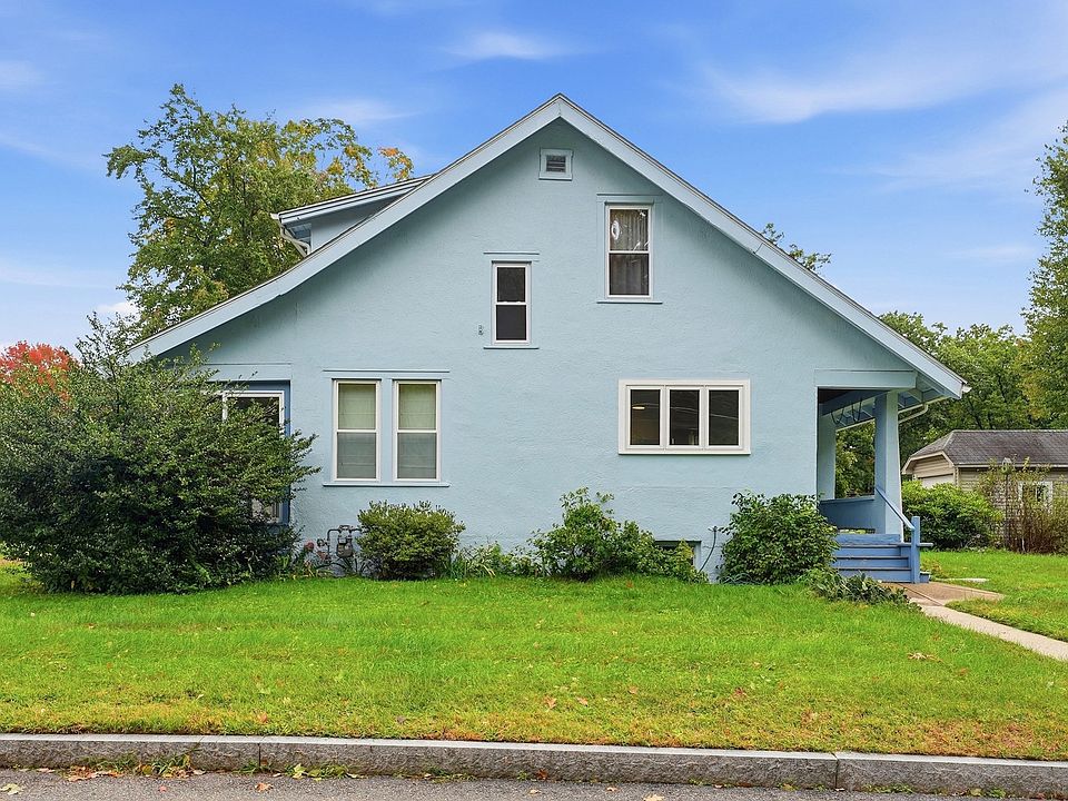1st image of 102 Tiffany St